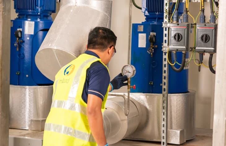 خدمات إدارة المرافق